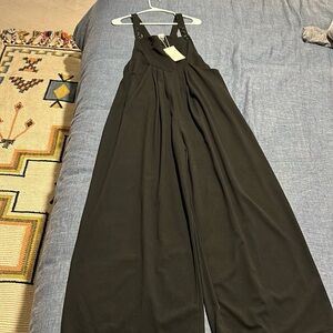 New with tags Halara jumpsuit in black